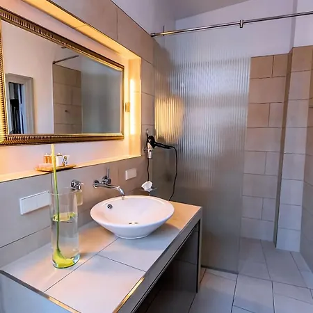 Anno 1216 Hotel 2*